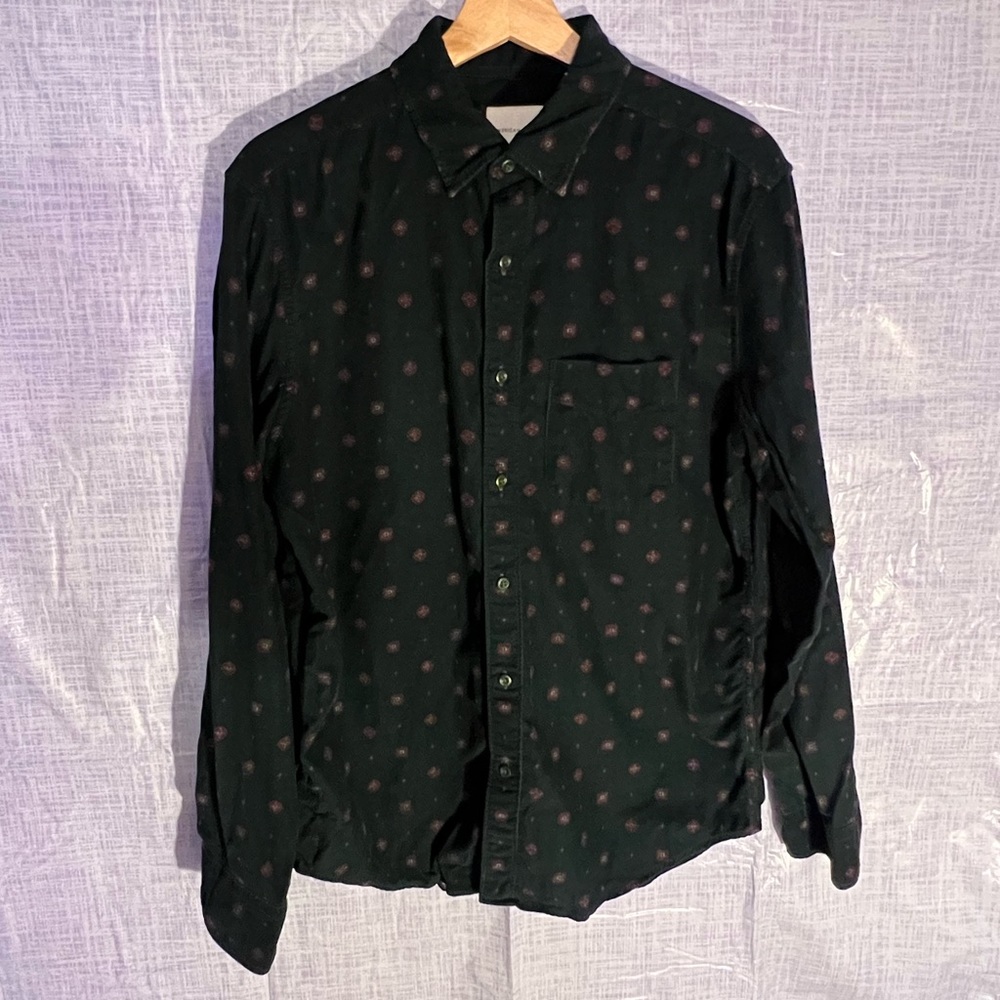 American Eagle Men’s corduroy button up